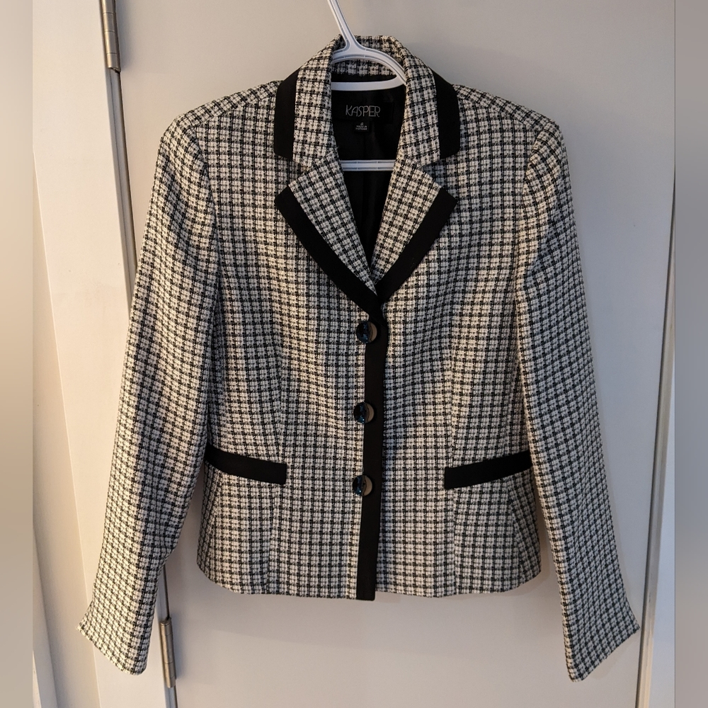 Black & White Tweed Kasper Blazer Size 4